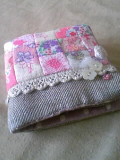 ハンドメイドアクセサリーポーチ