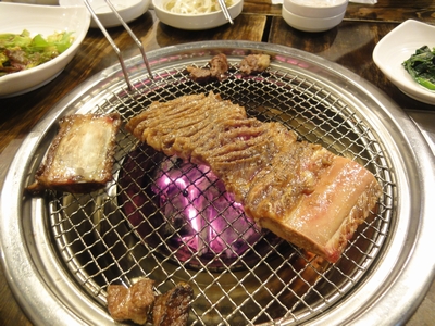 059骨付き味付けカルビ.jpg