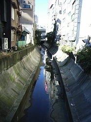川
