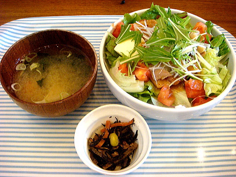 小十郎グリル（銀河モール花巻内、高木）、トマトと鶏肉　味噌バター丼