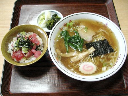 山田屋ラーメンセット（ミニまぐろ丼）