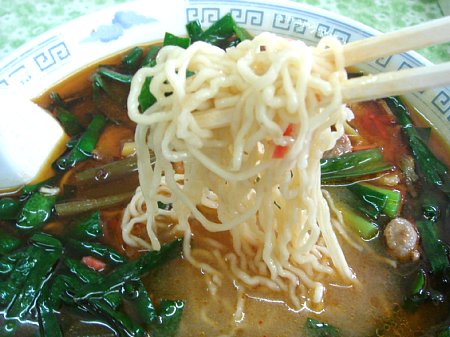 さかえや、満ニラ味噌味