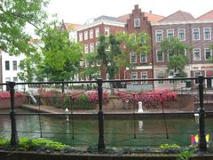 花いっぱいの町並み