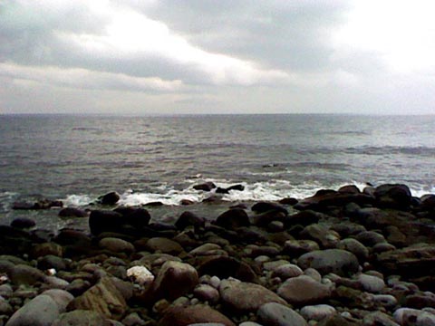 20110611黒根岩風呂から見た海