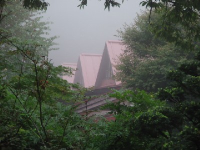 霧の中のハッピーバレイ