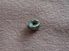 とれた歯の金属