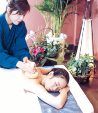 リラクゼーションバイオエステ「サロンドクレール」をご案内致します