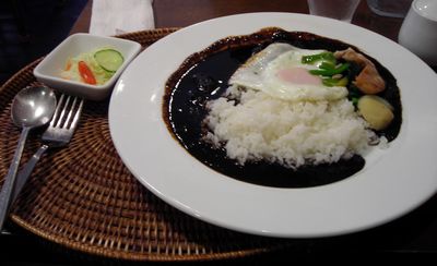 08-01-28_真っ黒くろカレー.jpg