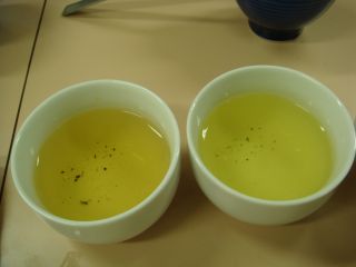 烏龍茶水色比較