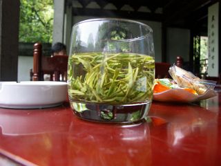 虎ホウ泉の茶館のお茶