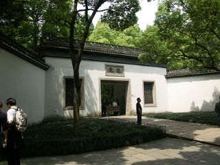 虎ホウ泉の入り口