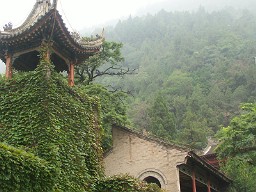 華清池の山