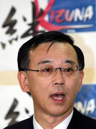 記者会見で自民党総裁選出馬を正式に表明する谷垣財務相＝7月27日午後，自民党本部