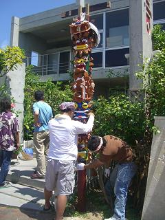 20090515 トーテンポール作業中.JPG