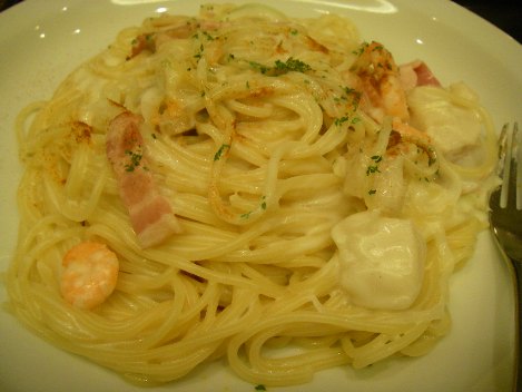 普通のシーフードパスタだけど･･･.JPG