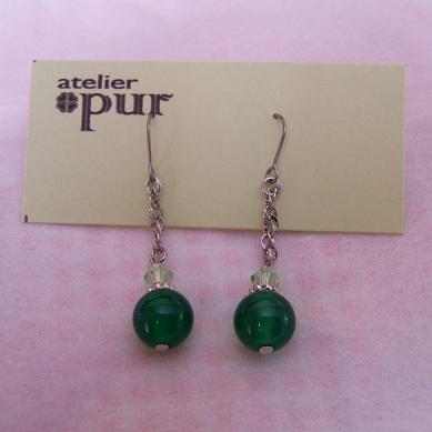 グリーンメノウピアス