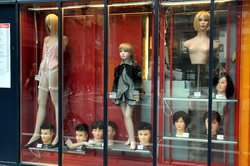 akiba100404h.jpg