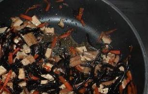 ひじきの炒り煮