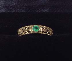 エメラルドリング