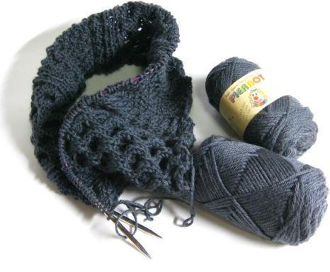 Cabled Cowl_01.JPG
