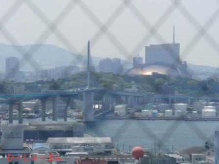 博多港ポートタワーより西公園を望む