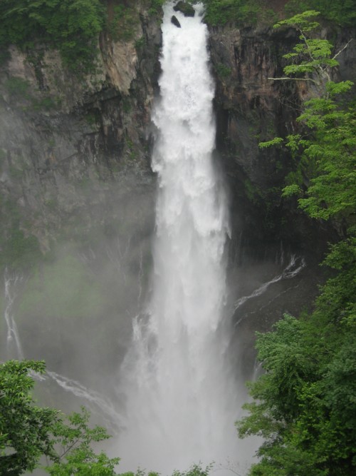 華厳の滝