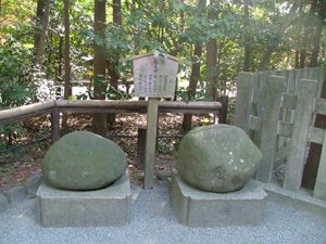 鶴亀石