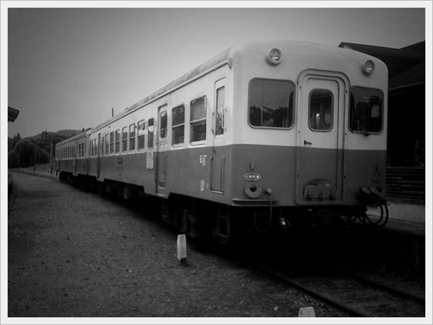 モノクロ小湊鉄道