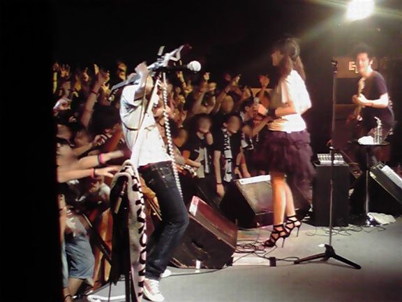 live1.jpg