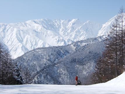 岩岳の裏斜面から撮影