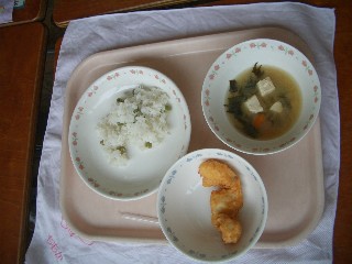 給食