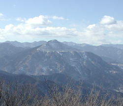 表からの武甲山