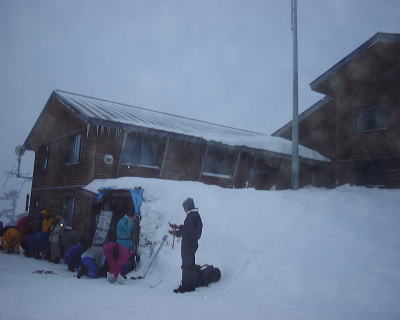 雪であけた西穂山荘の元旦