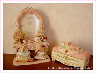 ピンク！ヴィクトリアンドレッサーのフォトフレーム！