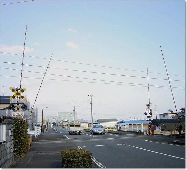 13街道踏切.JPG