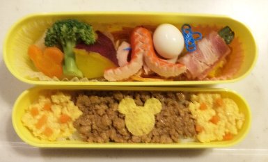 111027ﾊﾛｳｨﾝ弁当3