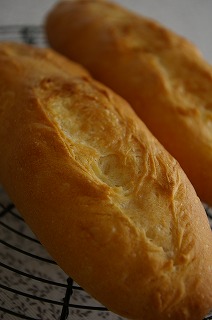 手作りパン…セミハードホルツ