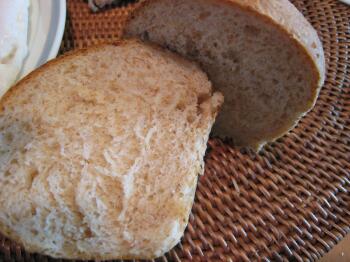全粒粉まるパン
