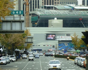 20111110 seoul city hall.jpg
