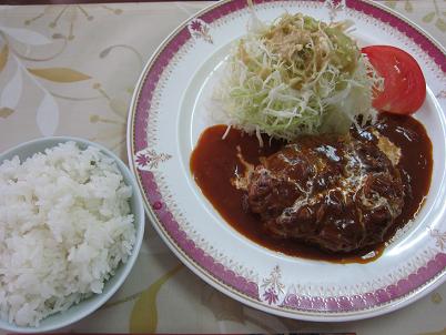 ご飯が付きます