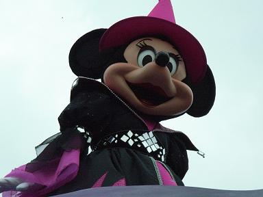 ハロウィン再開　ミニー
