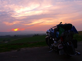 陽が落ちるとこ