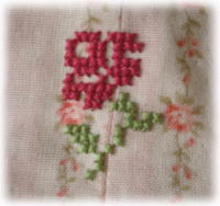in tuck dress  刺繍