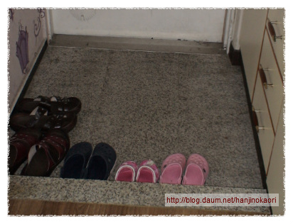 玄関リフォーム前２