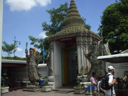 ワット・ポー園内