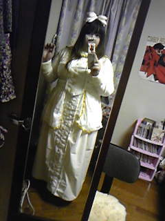 コスプレ衣装完成。あと髪ちょっと染める予定です。