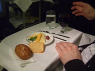 ビジネスクラス：チーズ