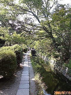 F1000111.jpg