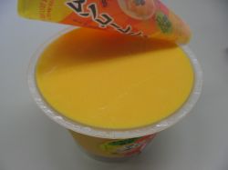 安曇野食品_マンゴープリン（中身）
