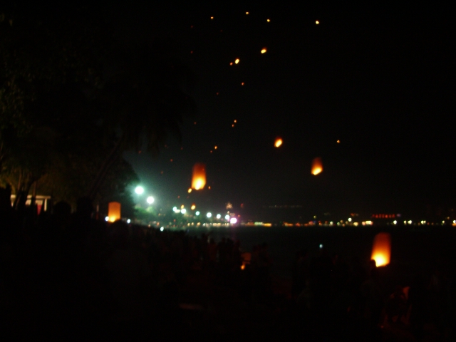 パタヤ２０１１　花火大会　３